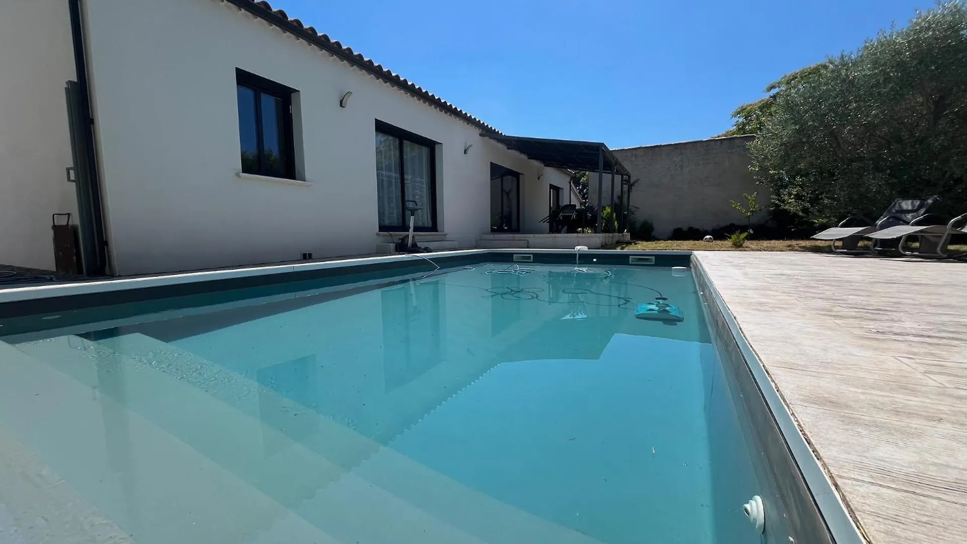 Villa Spacieuse Avec Piscine Entraigues-sur-la-Sorgue
