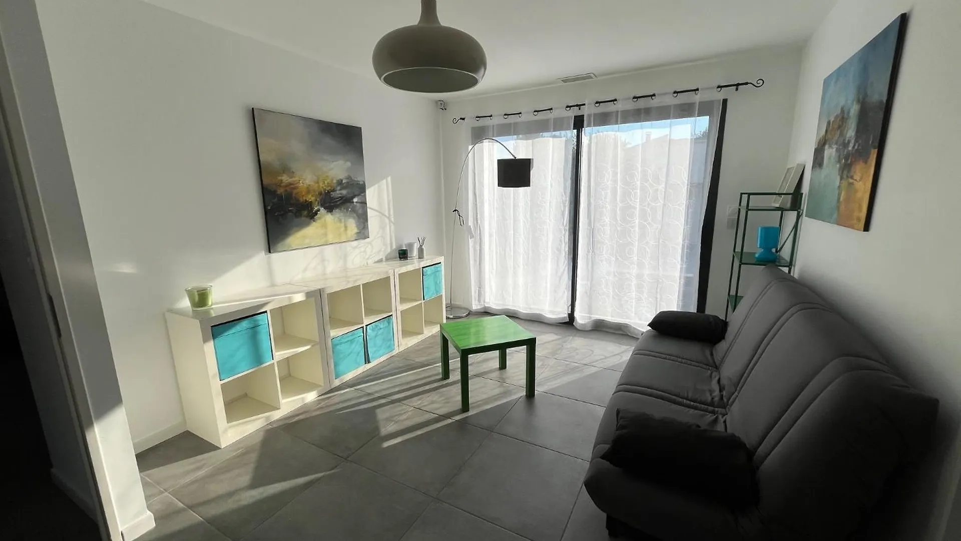 Villa Spacieuse Avec Piscine Entraigues-sur-la-Sorgue 0*,