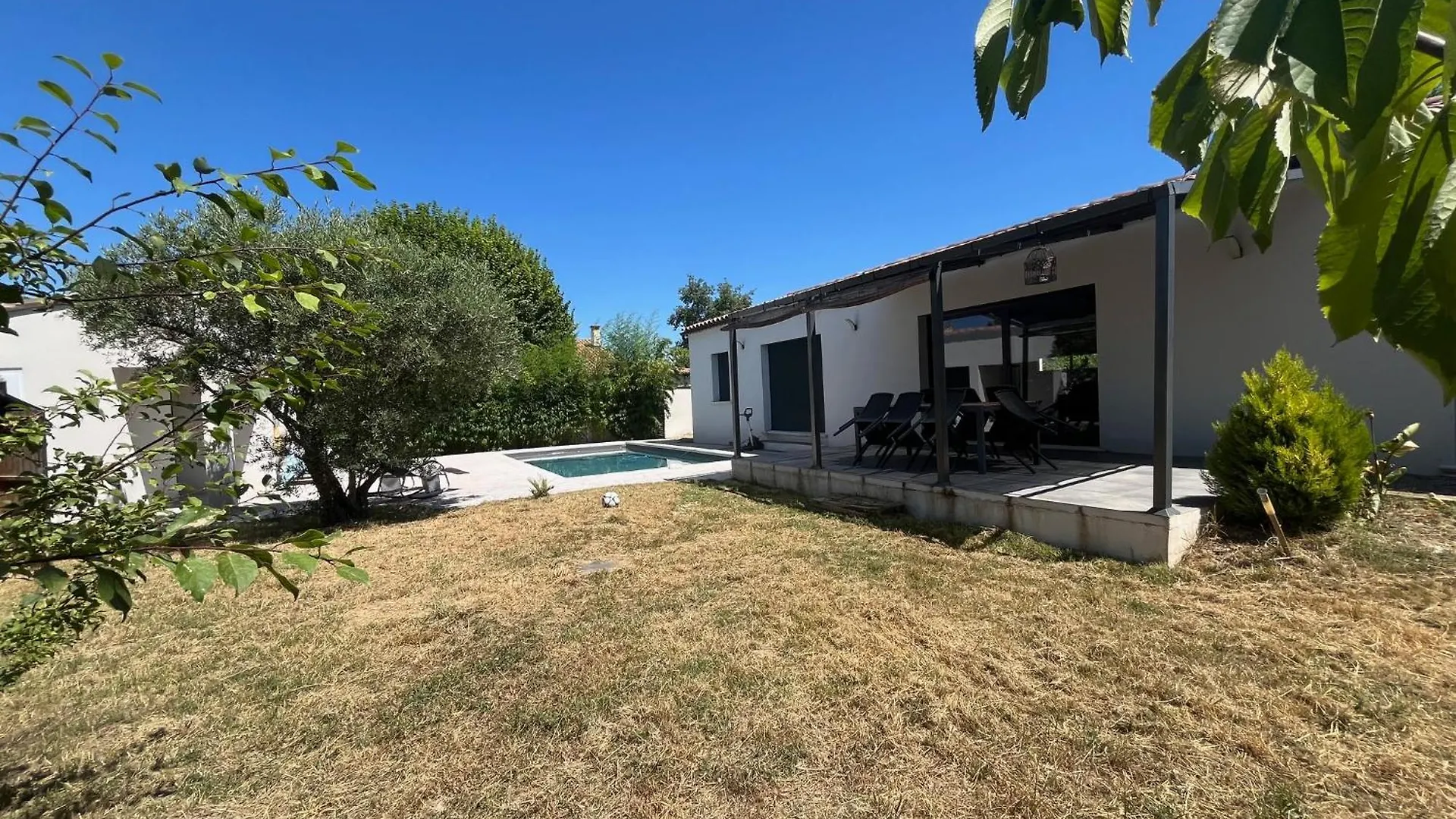 Villa Spacieuse Avec Piscine Entraigues-sur-la-Sorgue Сasa de vacaciones